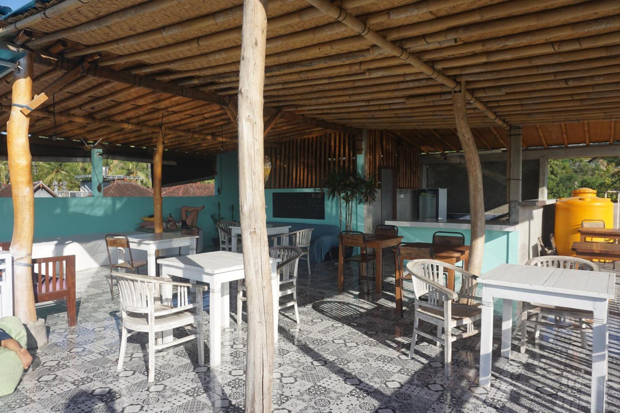Black Sand Hostel Amed Eksteriør bilde